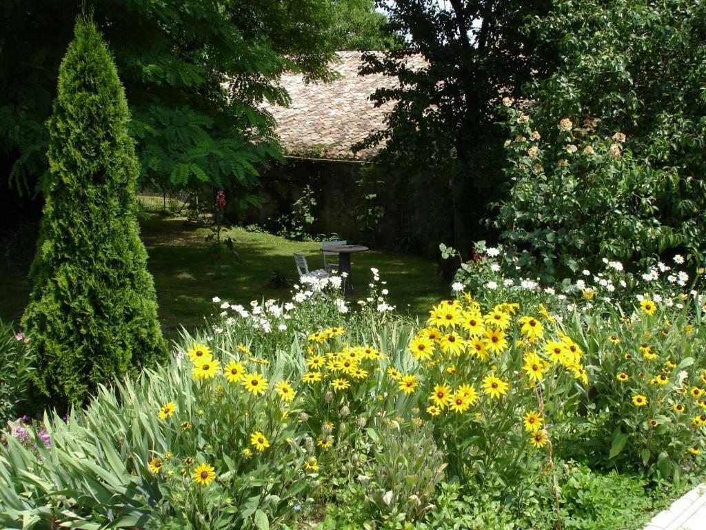 La Petite Provence De Touron Bed & Breakfast Pujols  Ngoại thất bức ảnh